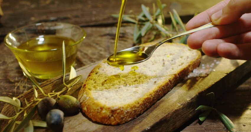 L’huile d’olive extra vierge toscane L’huile d’olive extra vierge toscane